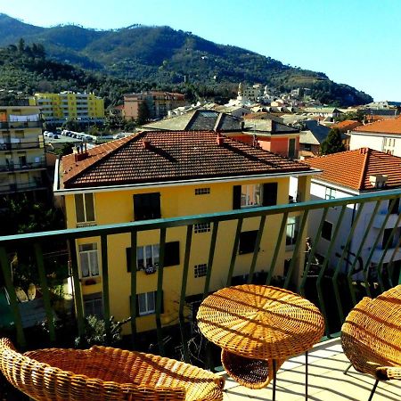 A Casa Di Cecilia!! Apartment Levanto Luaran gambar